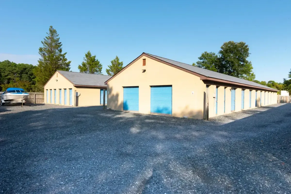 Advantage Self Storage Cheslou Road Exterior