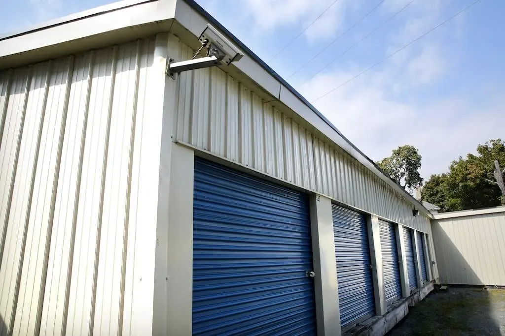 Exterior view of drive-up storage units at the Salem facility